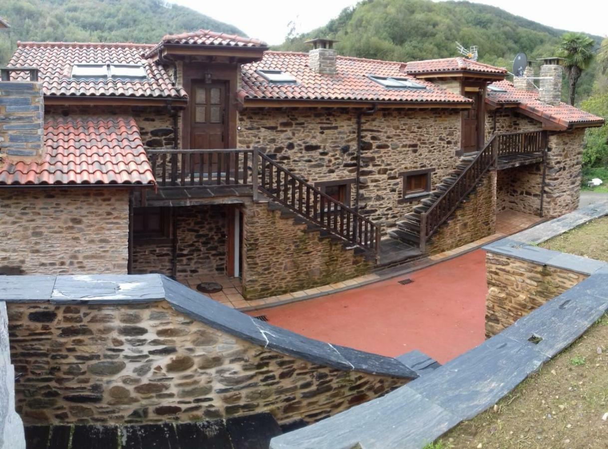 Apartamentos Rurales Casa Carmen Pola De Allande Exterior photo